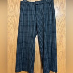 Liverpool Black and Gray Textured Apparel